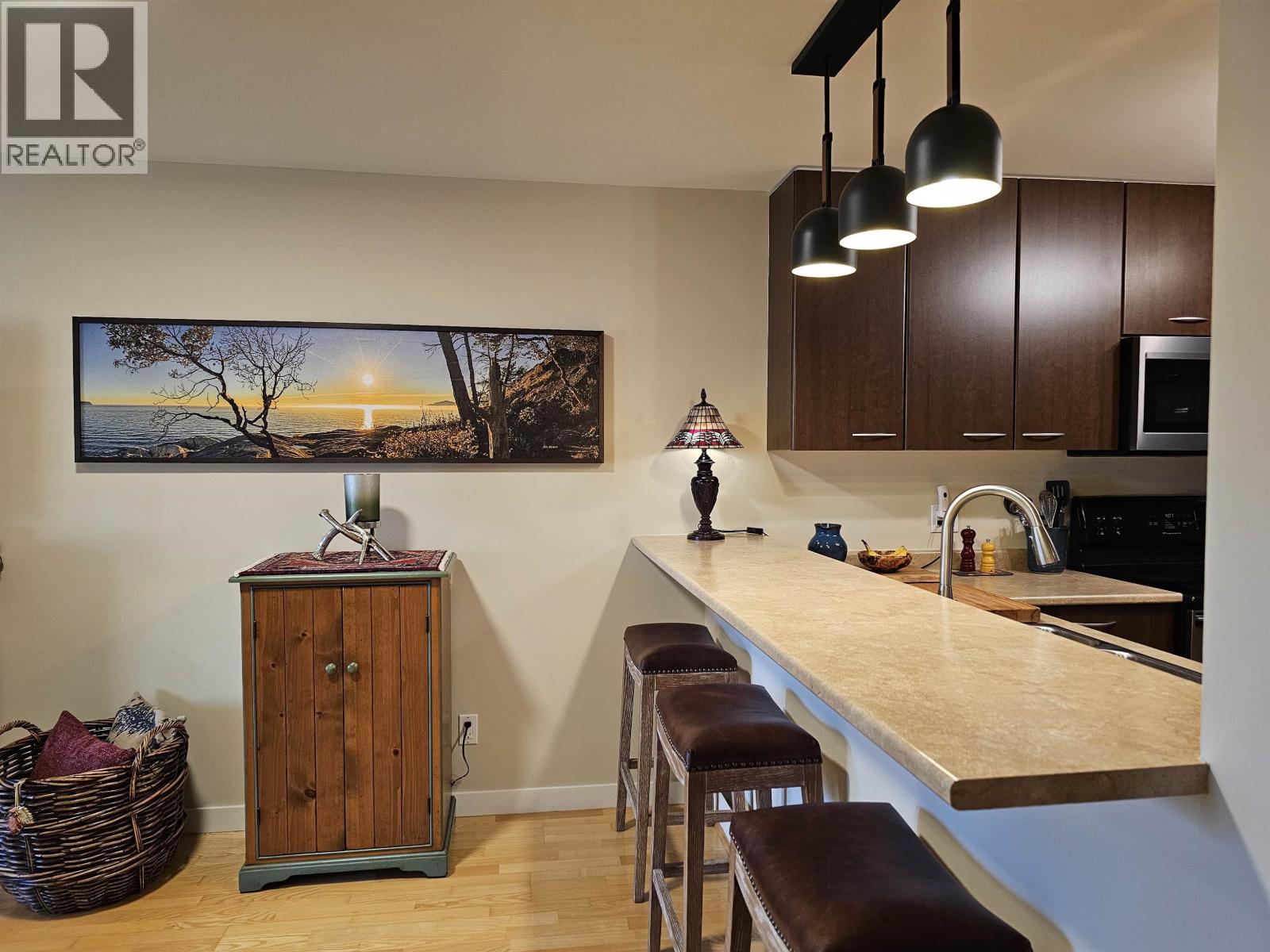 404 5631 Inlet Avenue, Sechelt, British Columbia  V7Z 0J1 - Photo 3 - R3090363