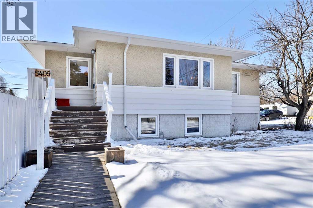 5409 50 Avenue, Camrose, Alberta  T4V 0T5 - Photo 2 - A2303605