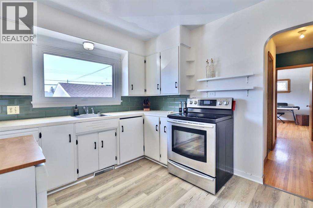 5409 50 Avenue, Camrose, Alberta  T4V 0T5 - Photo 14 - A2303605