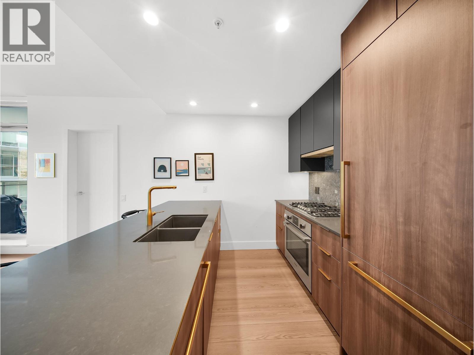 404 2375 Emery Court, North Vancouver, British Columbia  V7J 0E8 - Photo 7 - R3090696