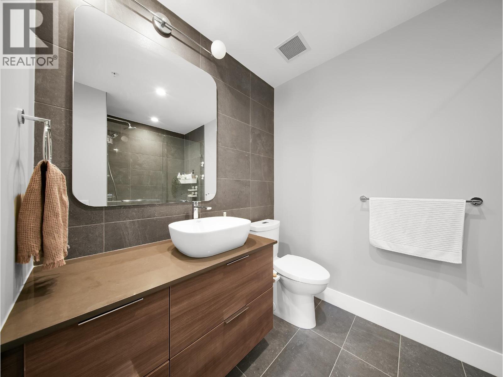 404 2375 Emery Court, North Vancouver, British Columbia  V7J 0E8 - Photo 14 - R3090696