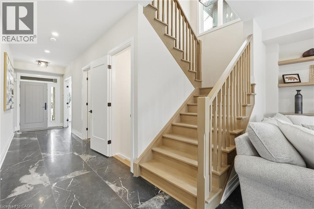 7 Bartlett Avenue, Grimsby, Ontario  L3M 5N7 - Photo 11 - 40807939