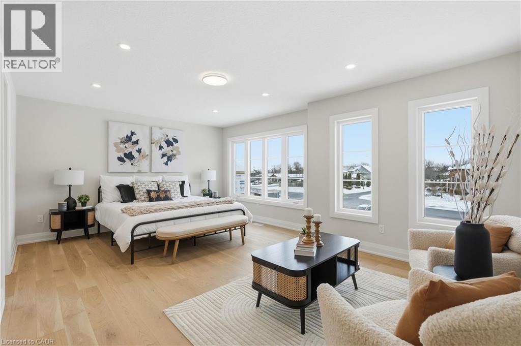 7 Bartlett Avenue, Grimsby, Ontario  L3M 5N7 - Photo 7 - 40807939