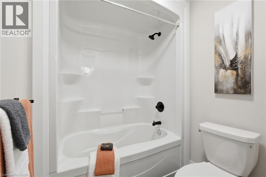 7 Bartlett Avenue, Grimsby, Ontario  L3M 5N7 - Photo 36 - 40807939