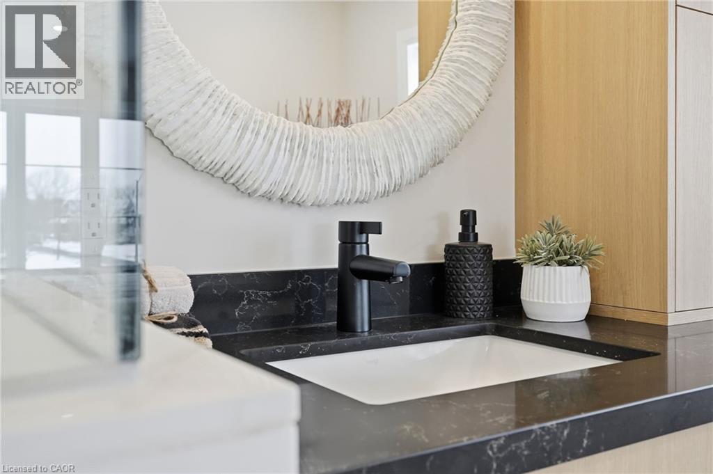 7 Bartlett Avenue, Grimsby, Ontario  L3M 5N7 - Photo 35 - 40807939