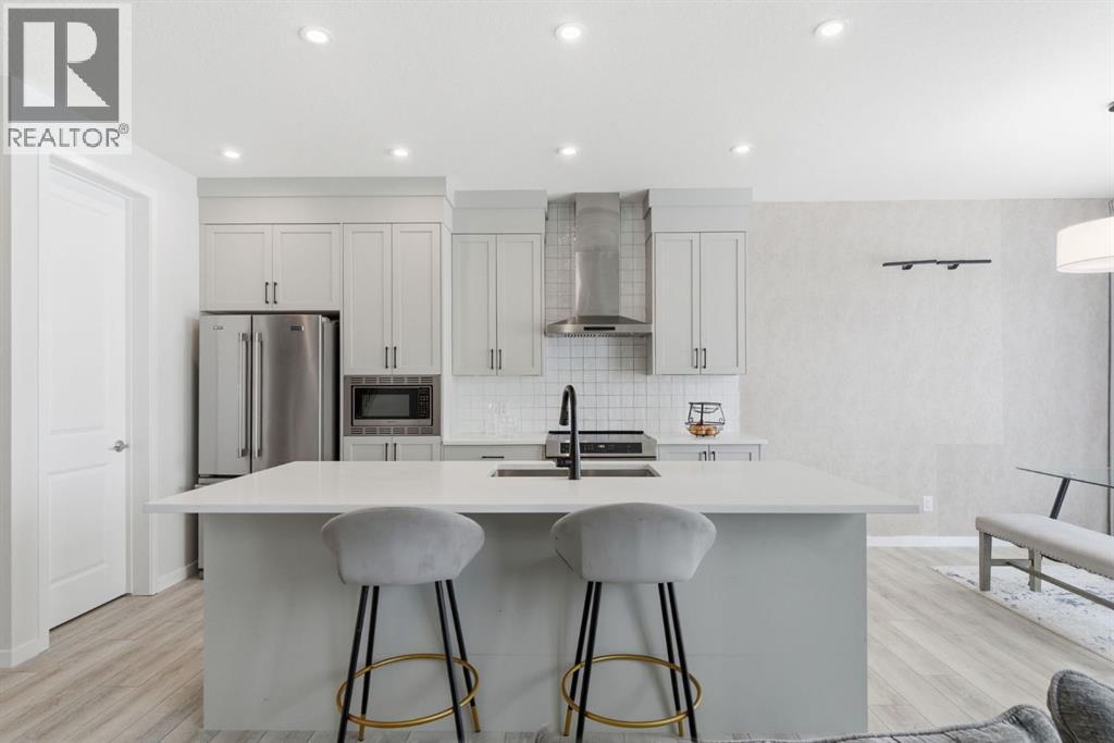 54 Belmont Manor SW, Calgary, Alberta  T2X 5E4 - Photo 9 - A2300250