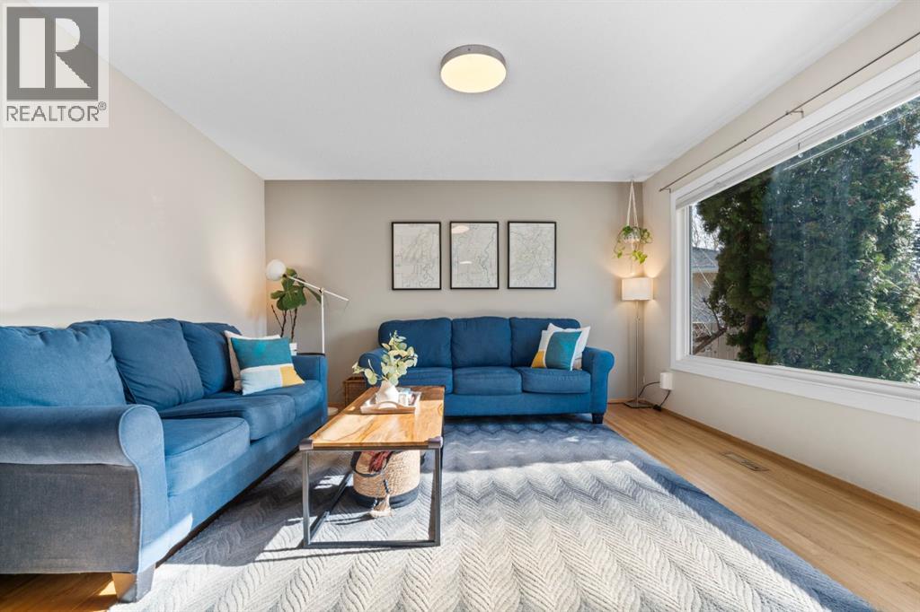 128 Allandale Close Se, Calgary, Alberta  T2H 1V9 - Photo 4 - A2303741