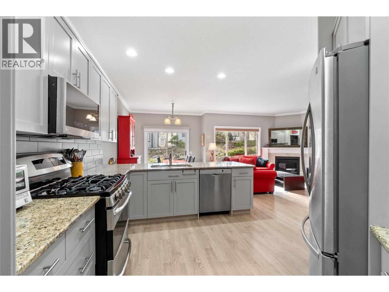 247 Sagewood Court, Kamloops, British Columbia  V2H 1R2 - Photo 12 - 10382530