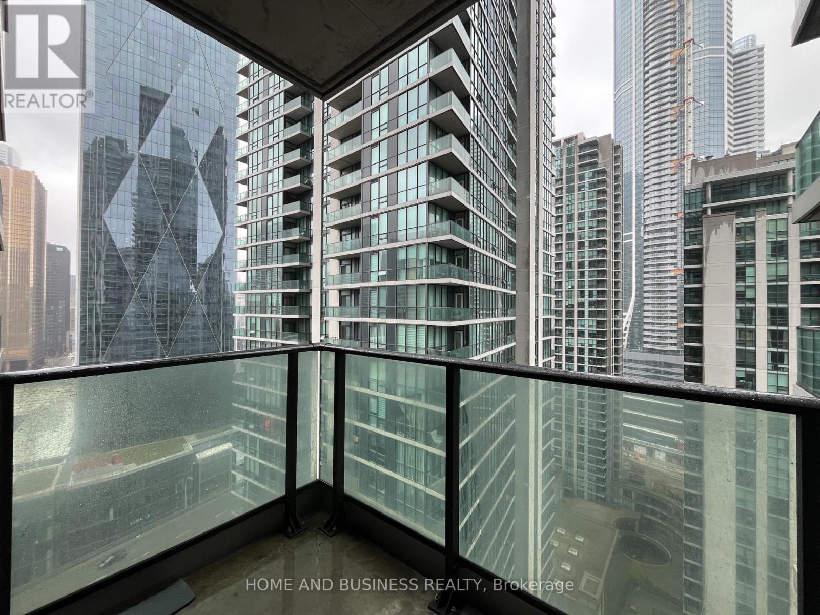 2305 - 33 BAY STREET, Toronto, Ontario