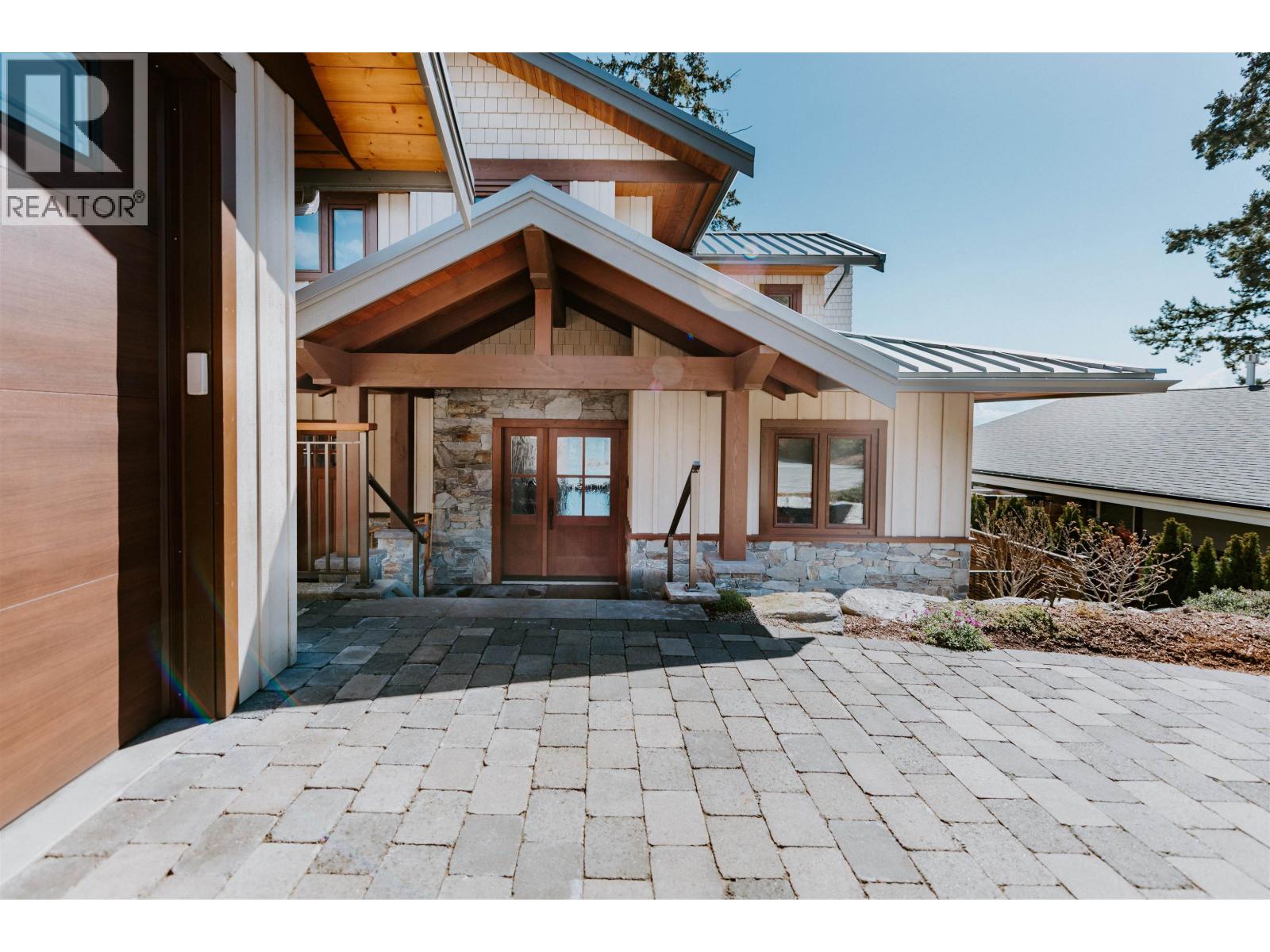 6035 Silverstone Lane, Sechelt, British Columbia  V7Z 0T8 - Photo 5 - R3112481