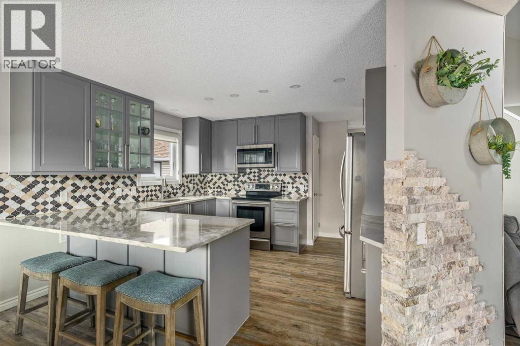 220 Douglas Glen Bay SE, Calgary, Alberta  T2Z 2M9 - Photo 11 - A2297250