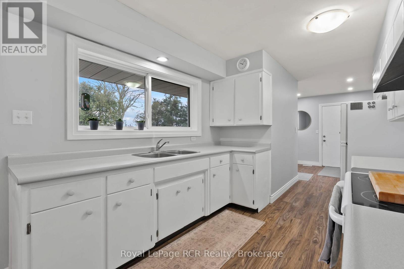 315 2nd Street, Hanover, Ontario  N4N 1A4 - Photo 12 - X12831532