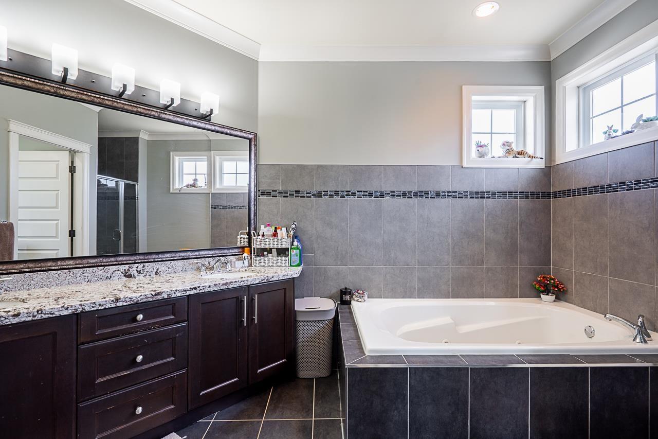 6633 125a Street, Surrey, British Columbia  V3W 1V6 - Photo 6 - R3114293