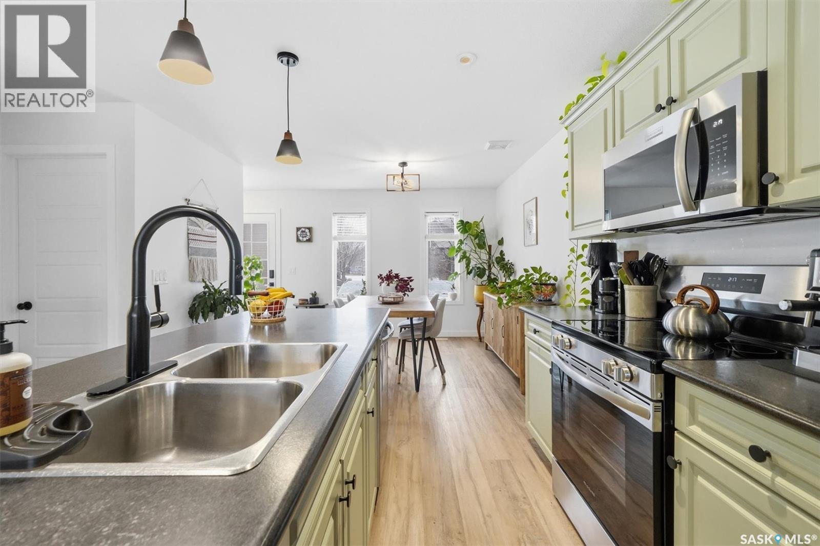 344 Levalley Cove, Saskatoon, Saskatchewan  S7T 0L1 - Photo 5 - SK033589