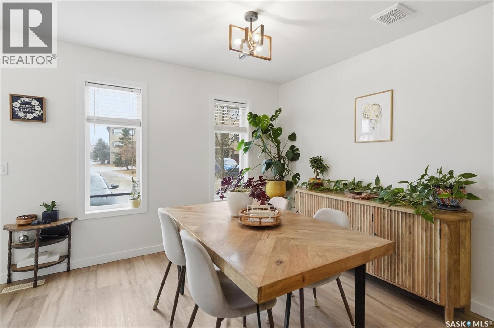 344 Levalley Cove, Saskatoon, Saskatchewan  S7T 0L1 - Photo 9 - SK033589