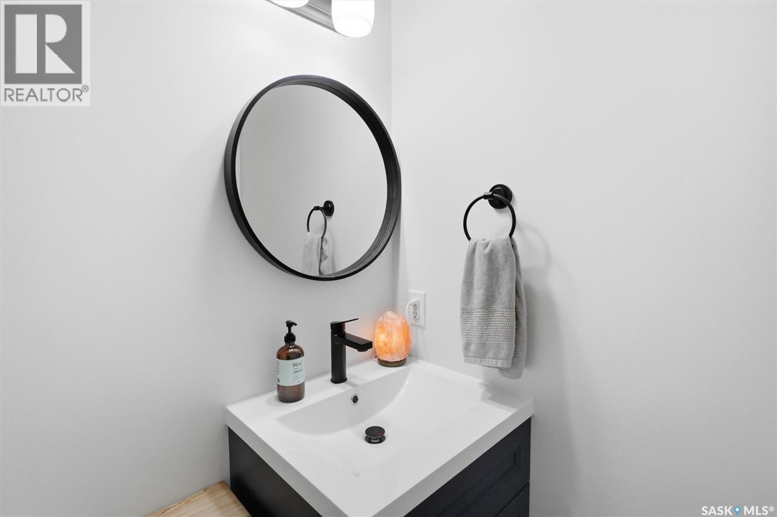 344 Levalley Cove, Saskatoon, Saskatchewan  S7T 0L1 - Photo 12 - SK033589