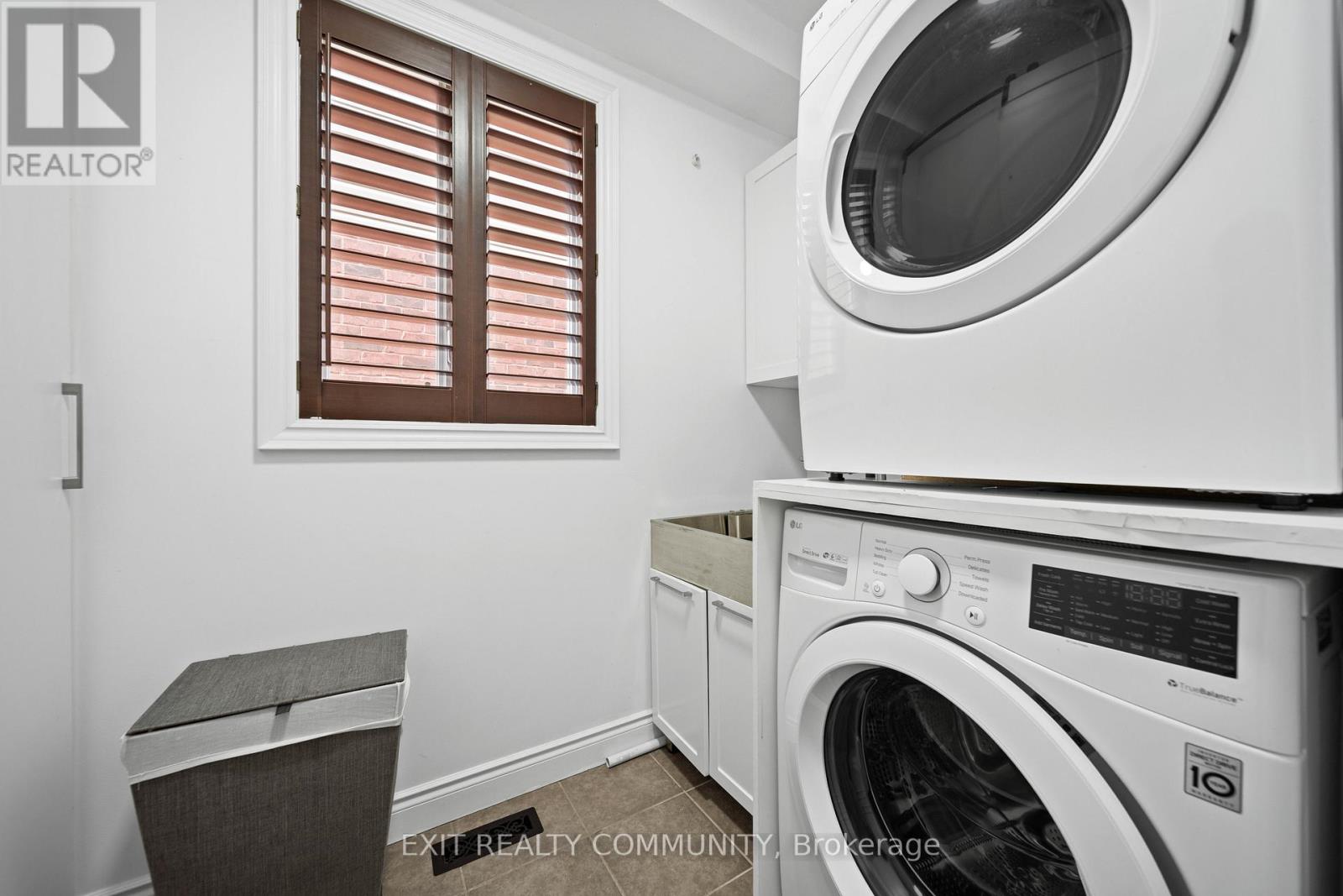 1803 Jubilee Drive, London North, Ontario  N6G 0H5 - Photo 8 - X13050974