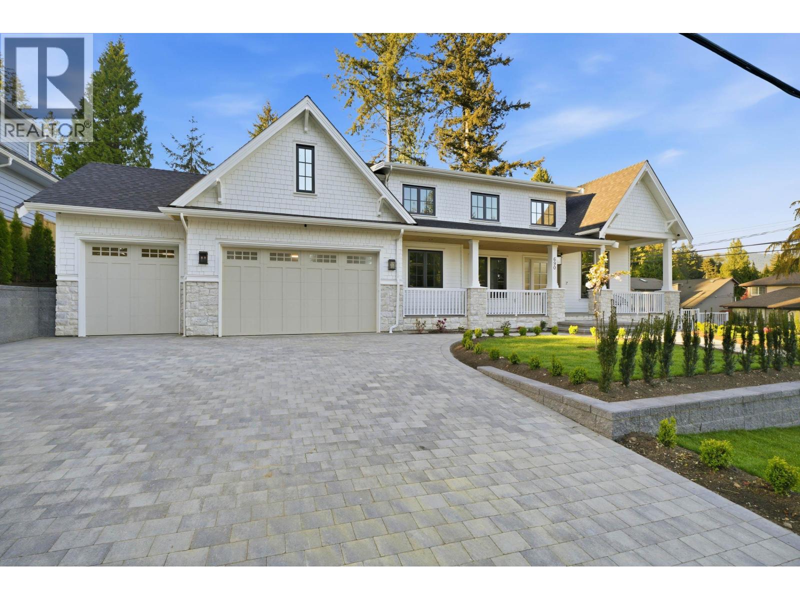 690 E WINDSOR ROAD, north vancouver, British Columbia