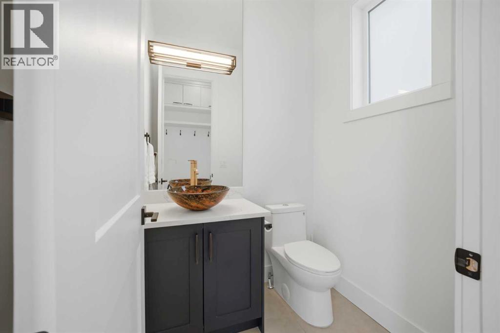 1712 18 Avenue NW, Calgary, Alberta  T2M 0X3 - Photo 12 - A2303640