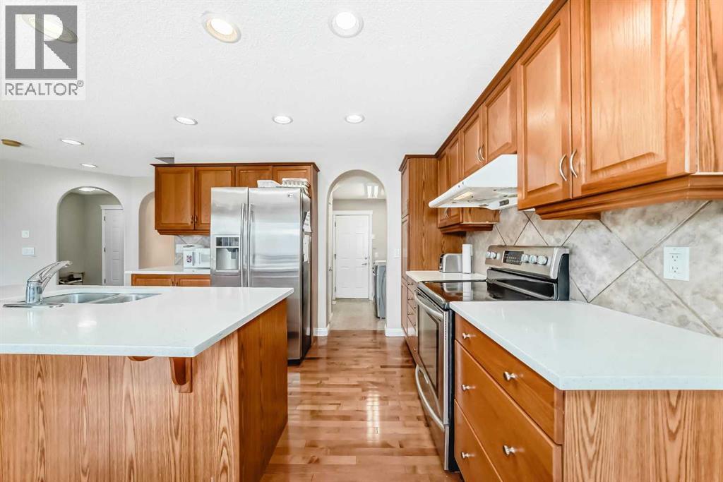 264 Everwillow Green SW, Calgary, Alberta  T2Y 4V9 - Photo 6 - A2304858