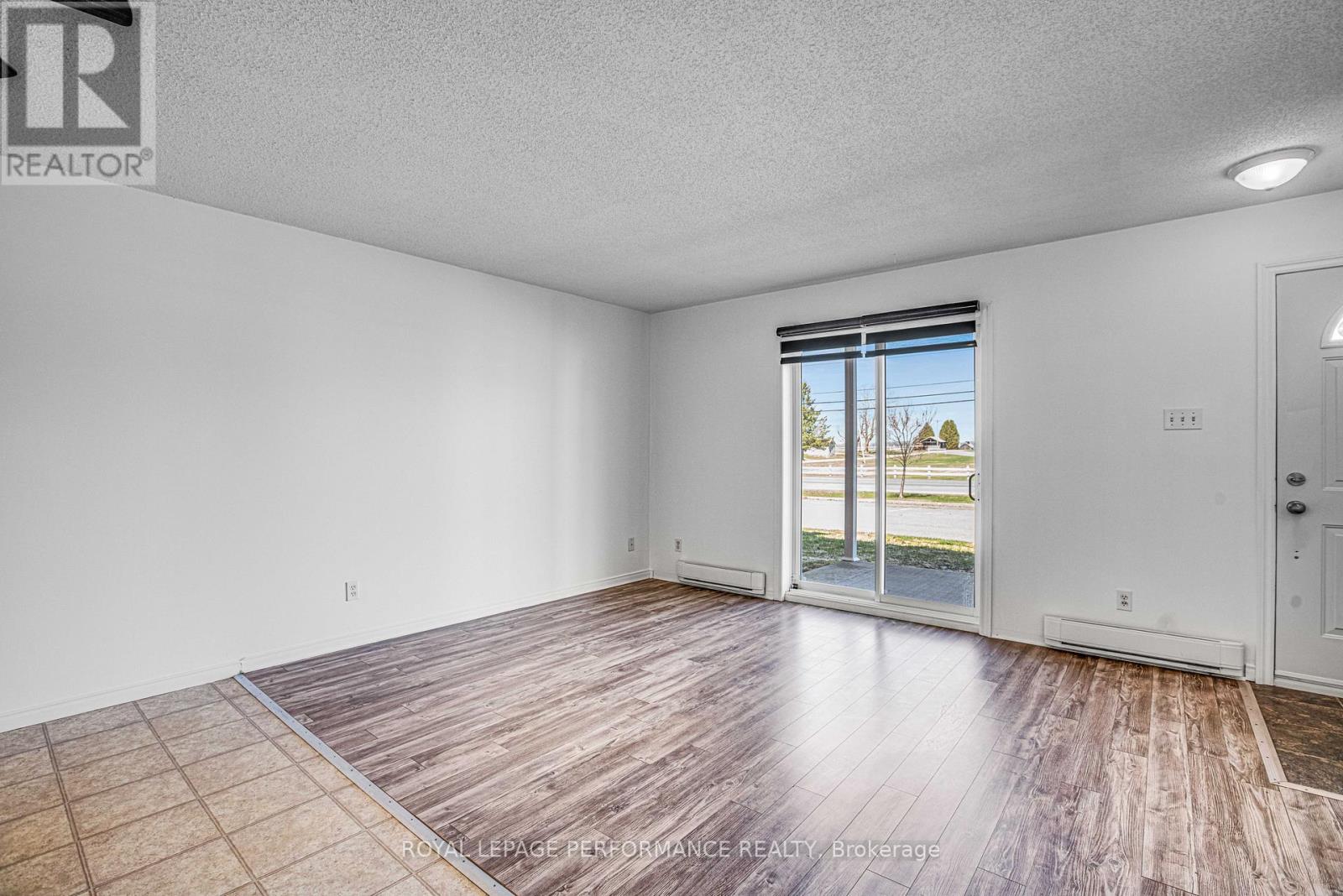 (4) - 16 Pendleton Street, Champlain, Ontario  K0B 1R0 - Photo 8 - X13050994