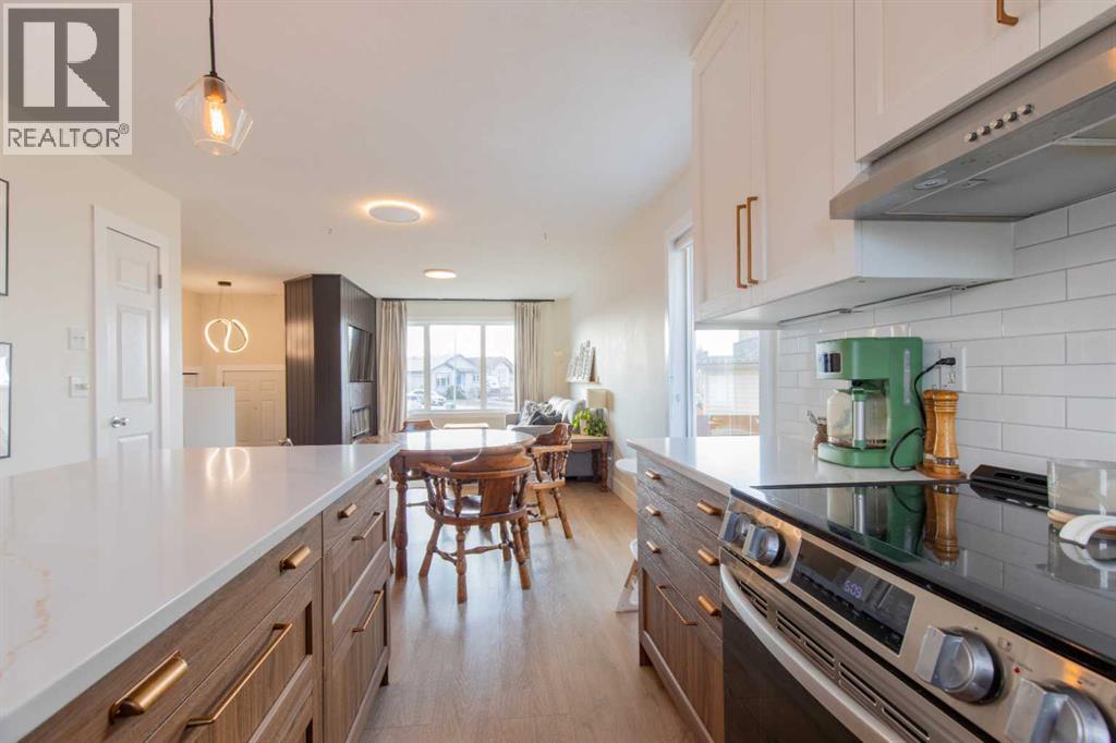 182 Heritage Court W, Lethbridge, Alberta  T1K 7Y5 - Photo 8 - A2298143