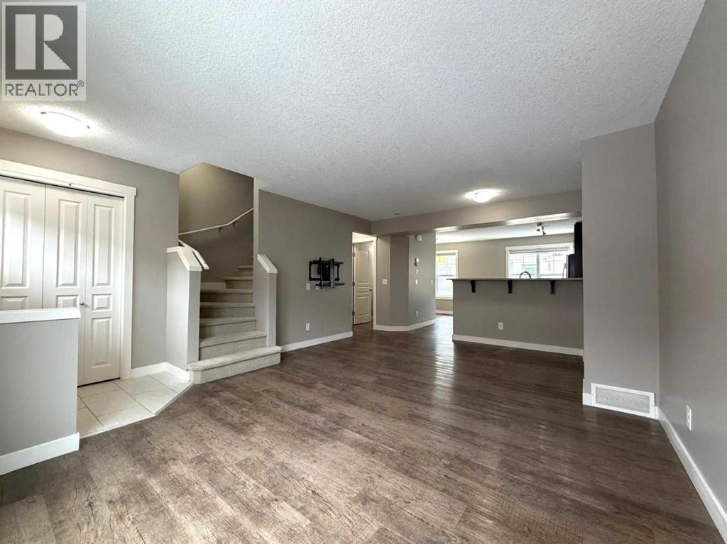 947 Mckenzie Towne Manor Se, Calgary, Alberta  T2Z 1E1 - Photo 2 - A2294726