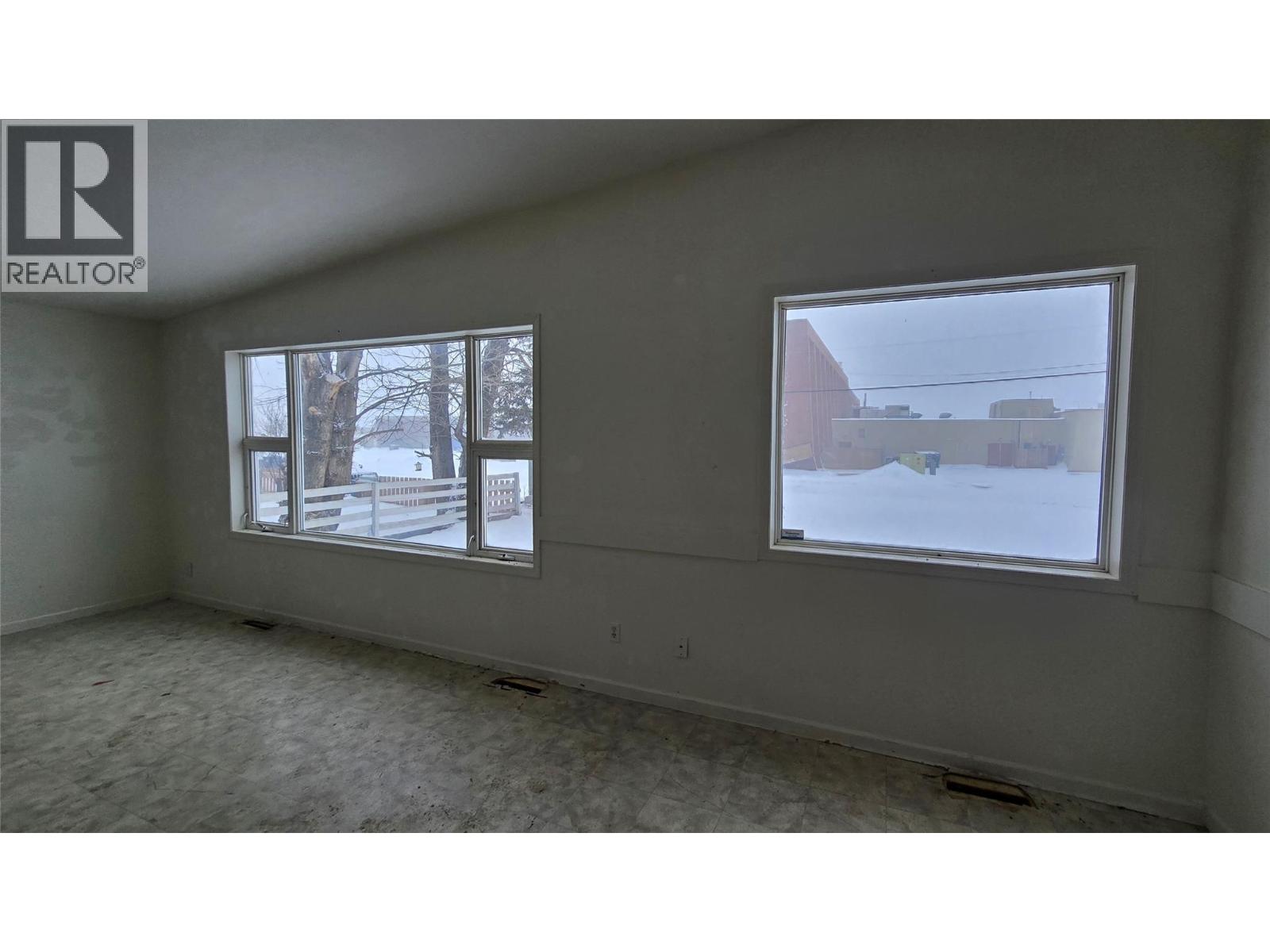 11617 9 Street, Dawson Creek, British Columbia  V1G 3S8 - Photo 5 - 10385044