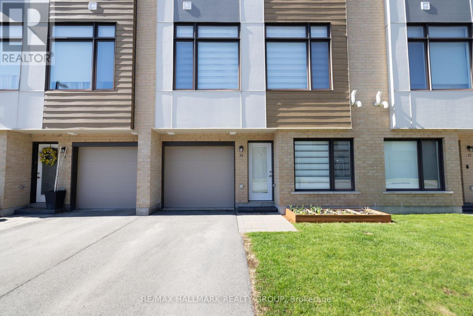 55 Cherry Blossom Private Private W, Ottawa, Ontario  K2H 0C4 - Photo 2 - X13050960