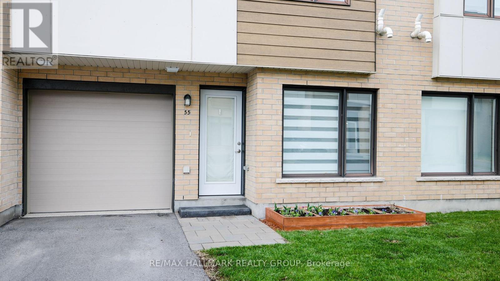 55 Cherry Blossom Private Private W, Ottawa, Ontario  K2H 0C4 - Photo 3 - X13050960