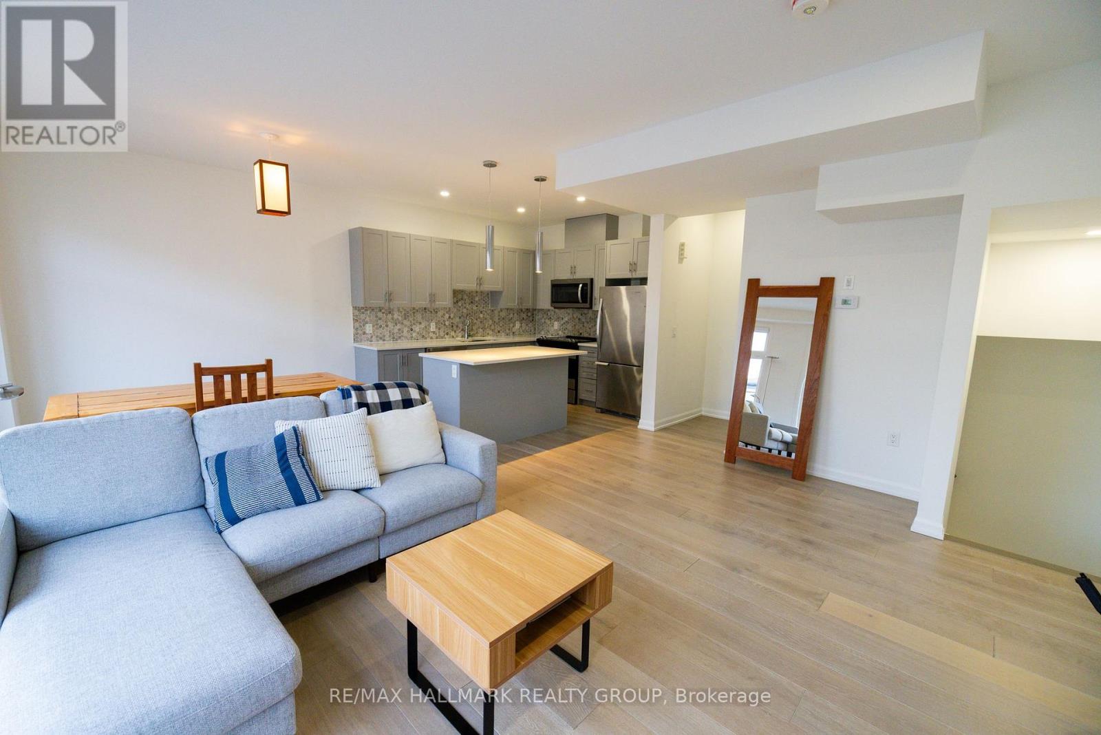 55 Cherry Blossom Private Private W, Ottawa, Ontario  K2H 0C4 - Photo 6 - X13050960