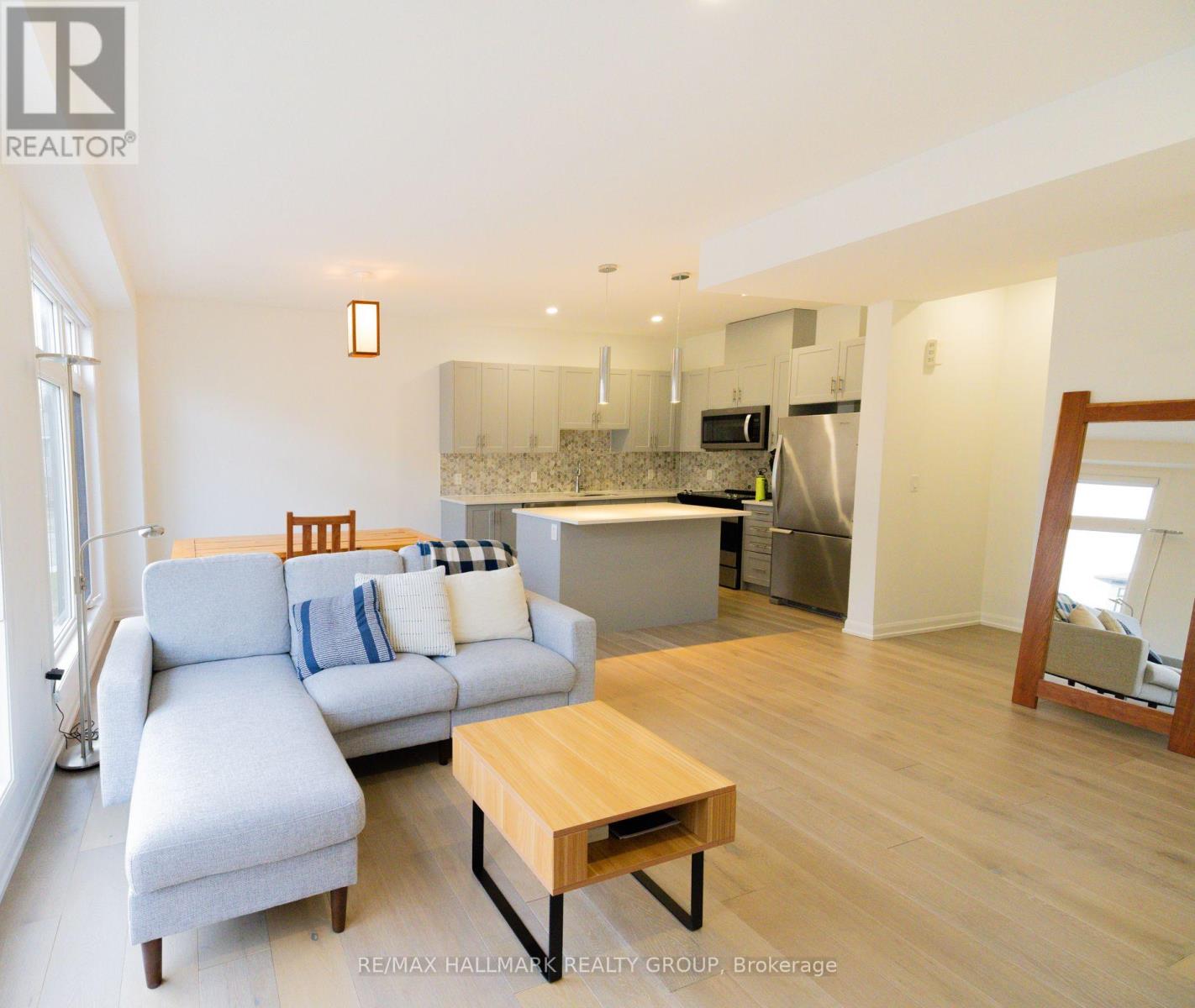 55 Cherry Blossom Private Private W, Ottawa, Ontario  K2H 0C4 - Photo 8 - X13050960