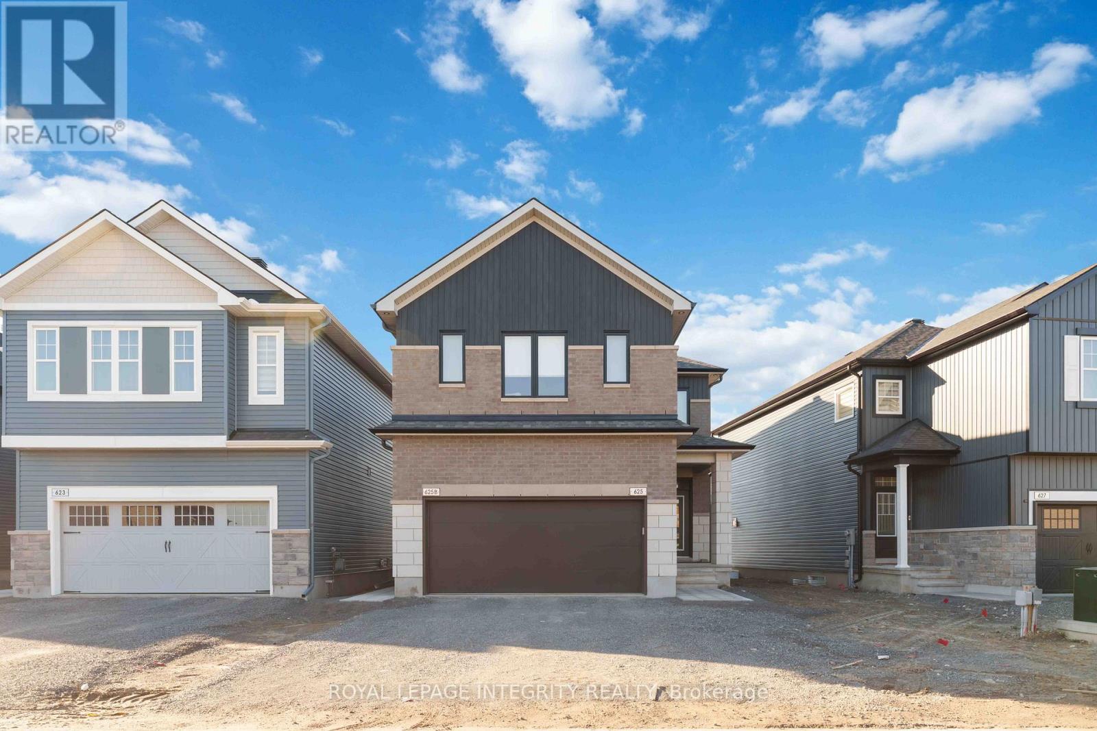 #B - 625 PAAKANAAK AVENUE, Ottawa, Ontario