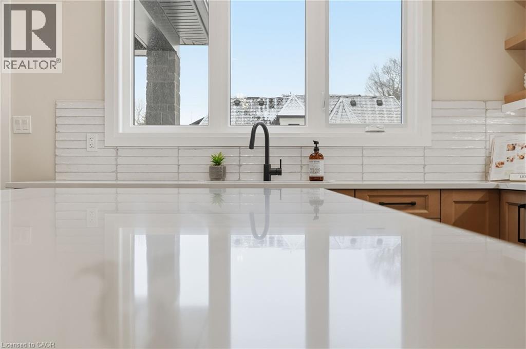 7 Bartlett Avenue, Grimsby, Ontario  L3M 5N7 - Photo 18 - 40807939