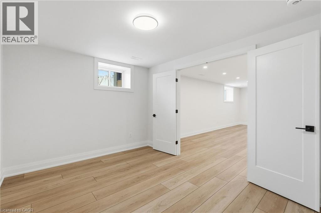 7 Bartlett Avenue, Grimsby, Ontario  L3M 5N7 - Photo 44 - 40807939