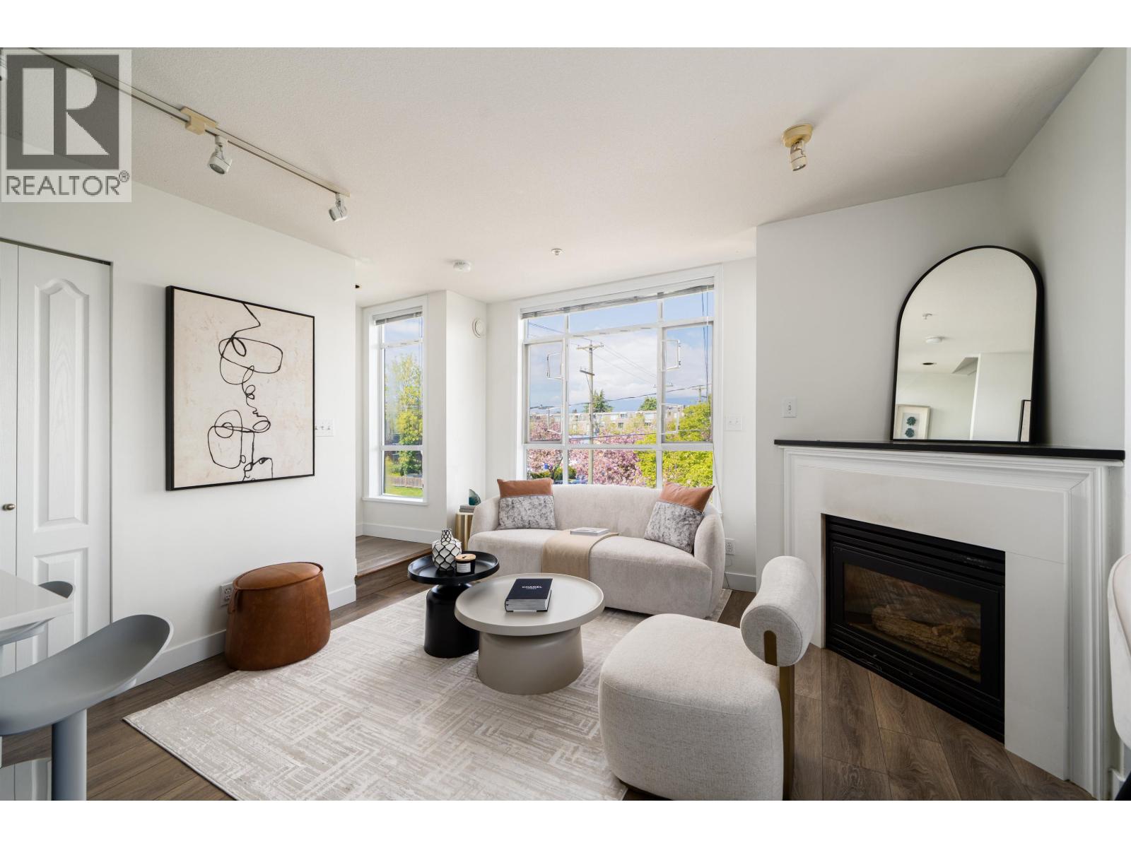 206 2190 W 5th Avenue, Vancouver, British Columbia  V6K 1S2 - Photo 1 - R3116418