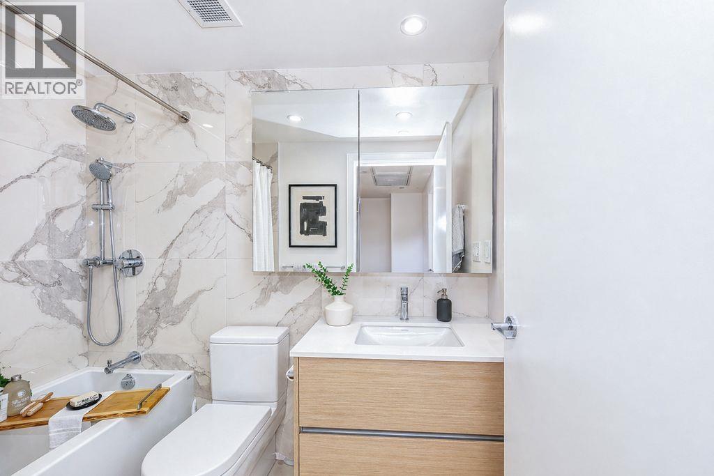 1104 200 Klahanie Court, West Vancouver, British Columbia  V7P 0E4 - Photo 12 - R3116234