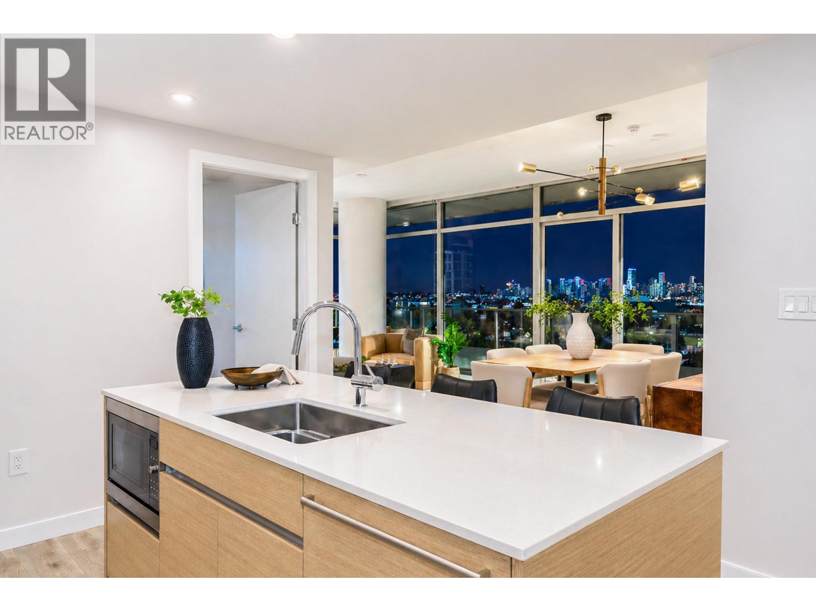 1104 200 Klahanie Court, West Vancouver, British Columbia  V7P 0E4 - Photo 6 - R3116234