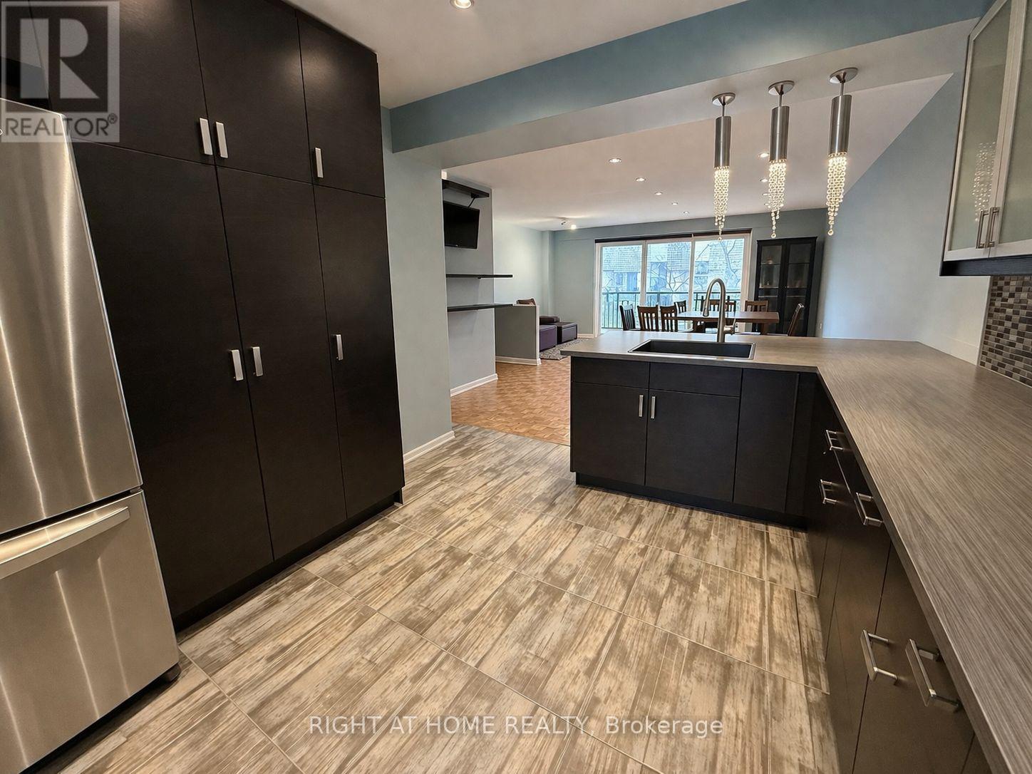 22 - 6 Glade Carse Way, Toronto, Ontario  M2R 3H1 - Photo 3 - C13013582