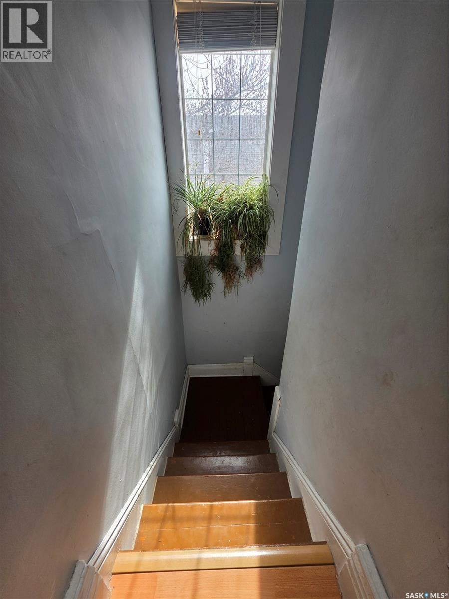 905 2nd Street, Estevan, Saskatchewan  S4A 0L3 - Photo 15 - SK034051