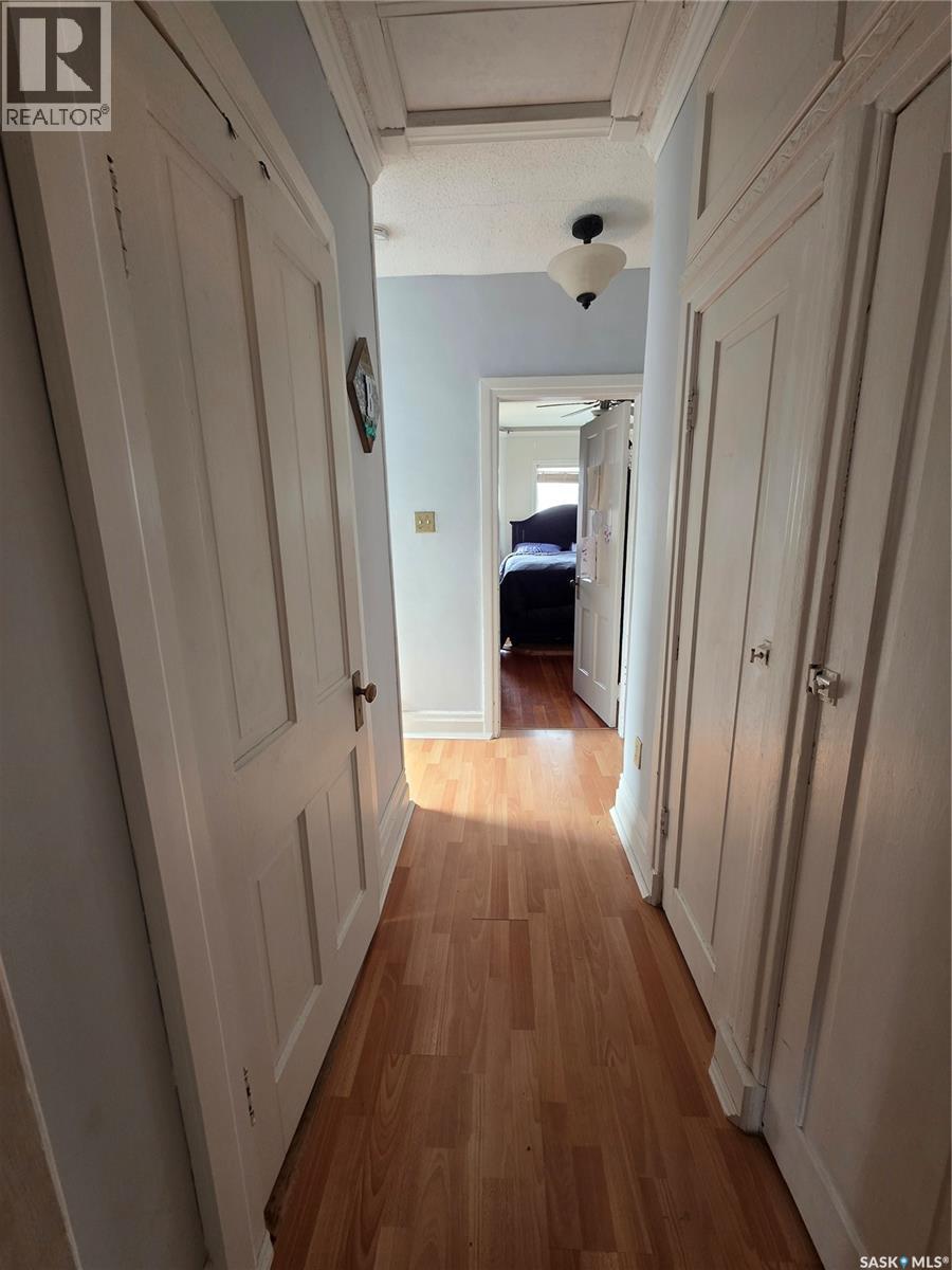 905 2nd Street, Estevan, Saskatchewan  S4A 0L3 - Photo 20 - SK034051