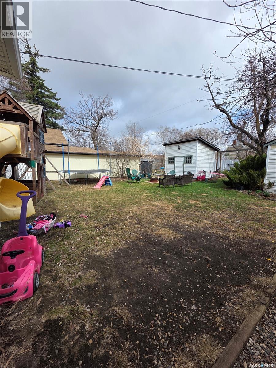905 2nd Street, Estevan, Saskatchewan  S4A 0L3 - Photo 39 - SK034051