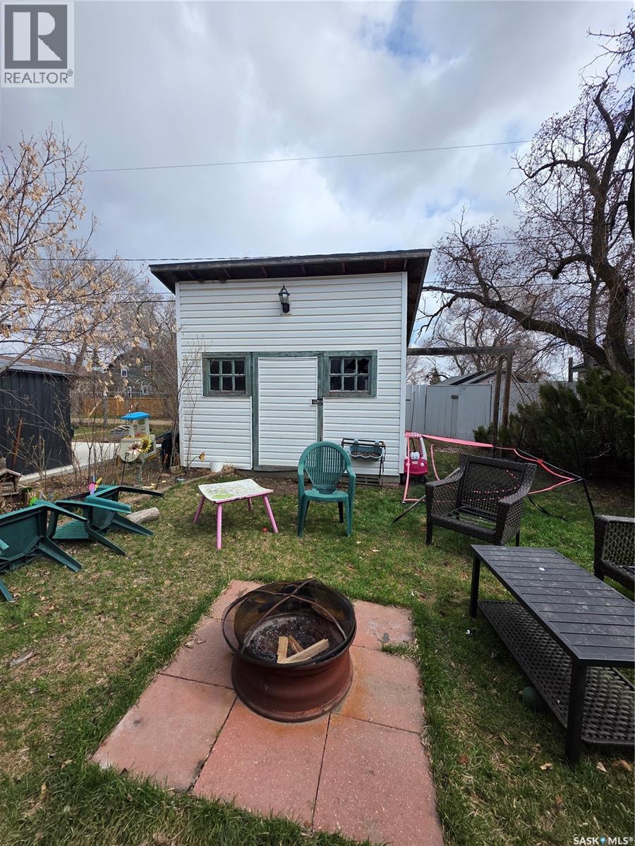 905 2nd Street, Estevan, Saskatchewan  S4A 0L3 - Photo 43 - SK034051