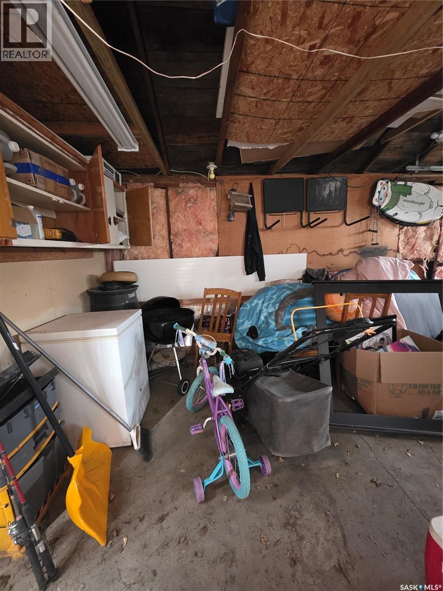 905 2nd Street, Estevan, Saskatchewan  S4A 0L3 - Photo 45 - SK034051