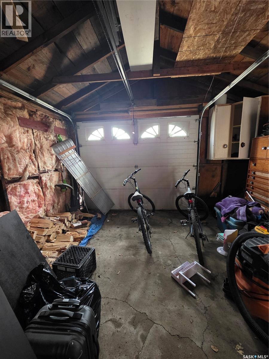 905 2nd Street, Estevan, Saskatchewan  S4A 0L3 - Photo 46 - SK034051