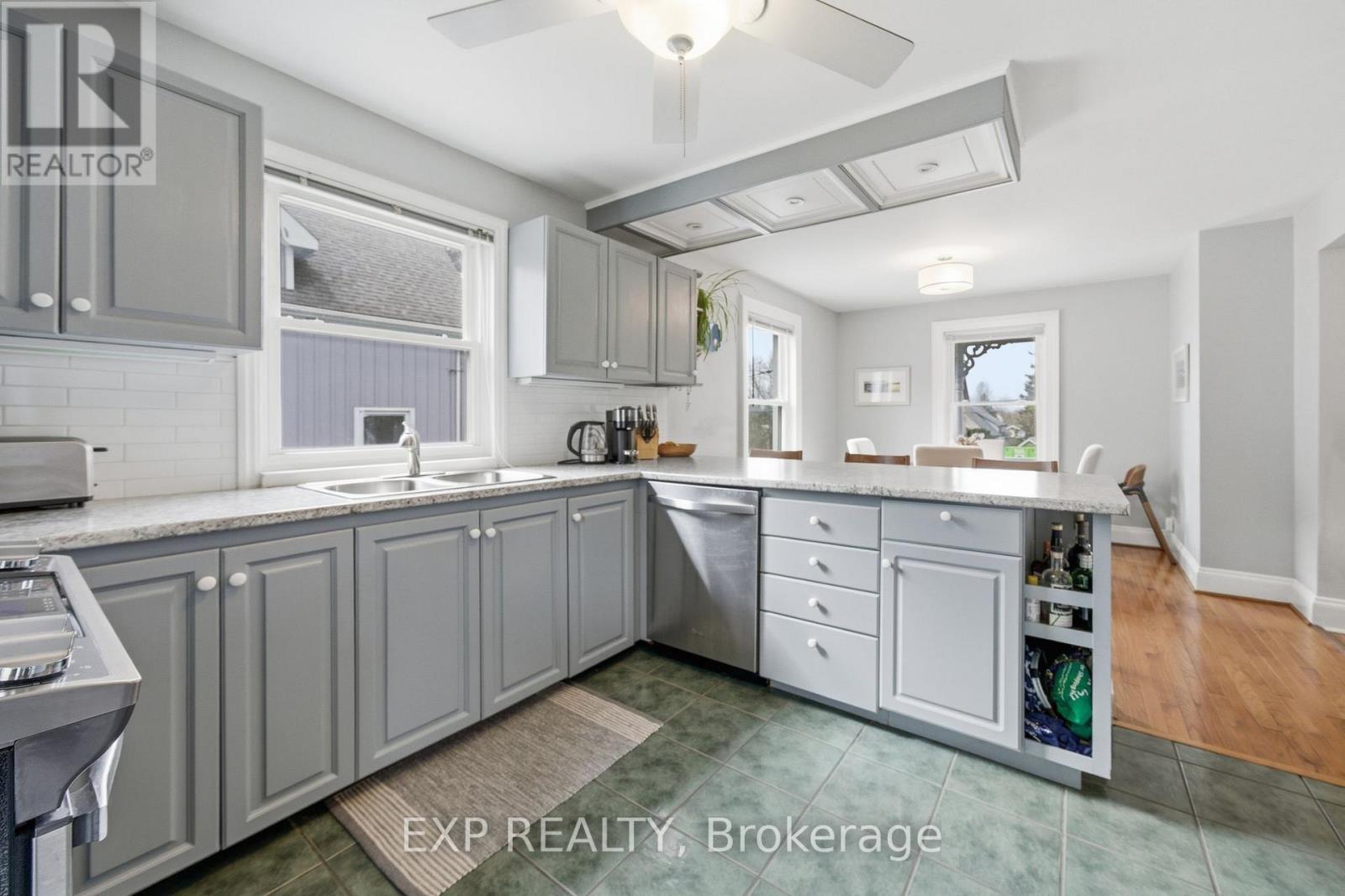 17 Cumberland Street, Prince Edward County, Ontario  K0K 2T0 - Photo 13 - X13051012