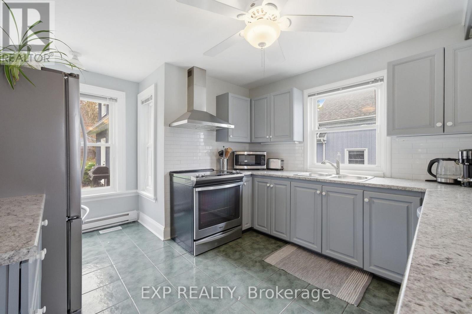 17 Cumberland Street, Prince Edward County, Ontario  K0K 2T0 - Photo 14 - X13051012