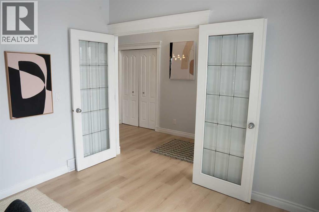 3 Strathridge Bay Sw, Calgary, Alberta  T3H 4S1 - Photo 32 - A2303312