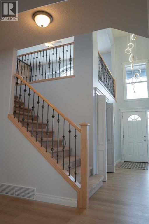 3 Strathridge Bay Sw, Calgary, Alberta  T3H 4S1 - Photo 22 - A2303312