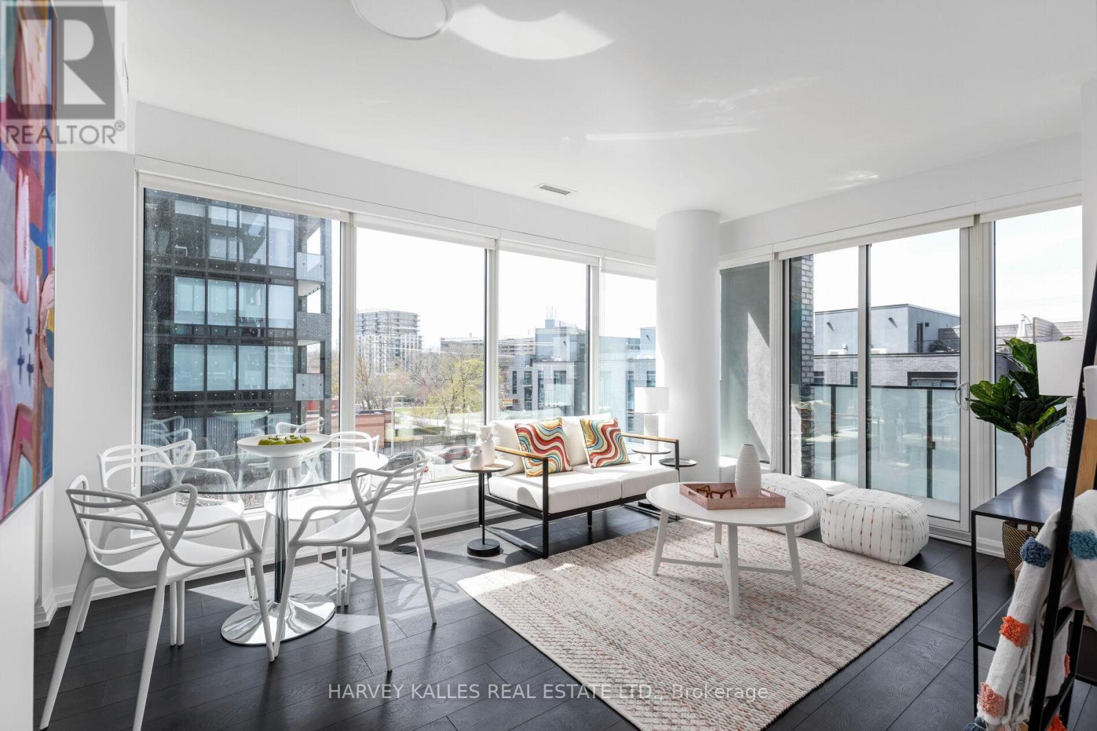 301 - 4208 DUNDAS STREET W, Toronto, Ontario